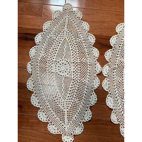 Vintage Handmade Crochet Oval Doilies Set of 2 - Picture 2 of 7